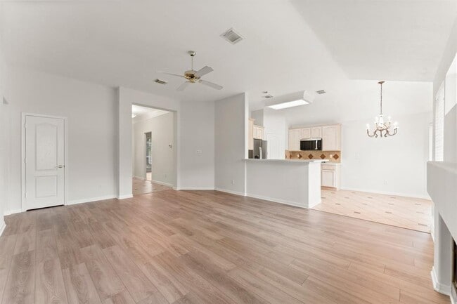Building Photo - 23214 Goldensong Ct