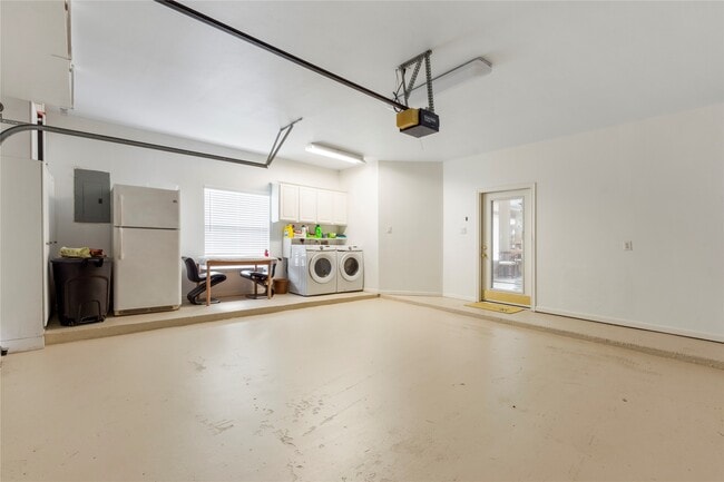 Building Photo - 457 Mariners Dr