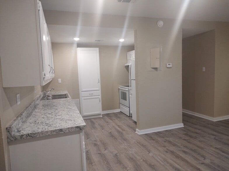 kitchen - 113 NW Main St