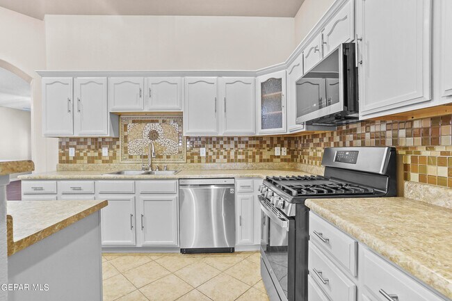 Building Photo - 3236 Sunset Point Dr