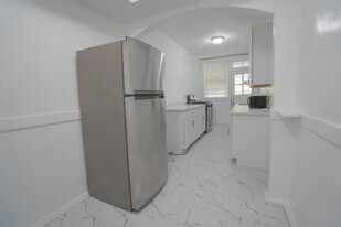 Building Photo - 750 Leland Ave