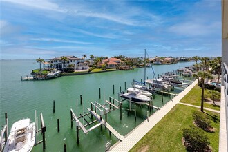Building Photo - 363 Pinellas Bayway S