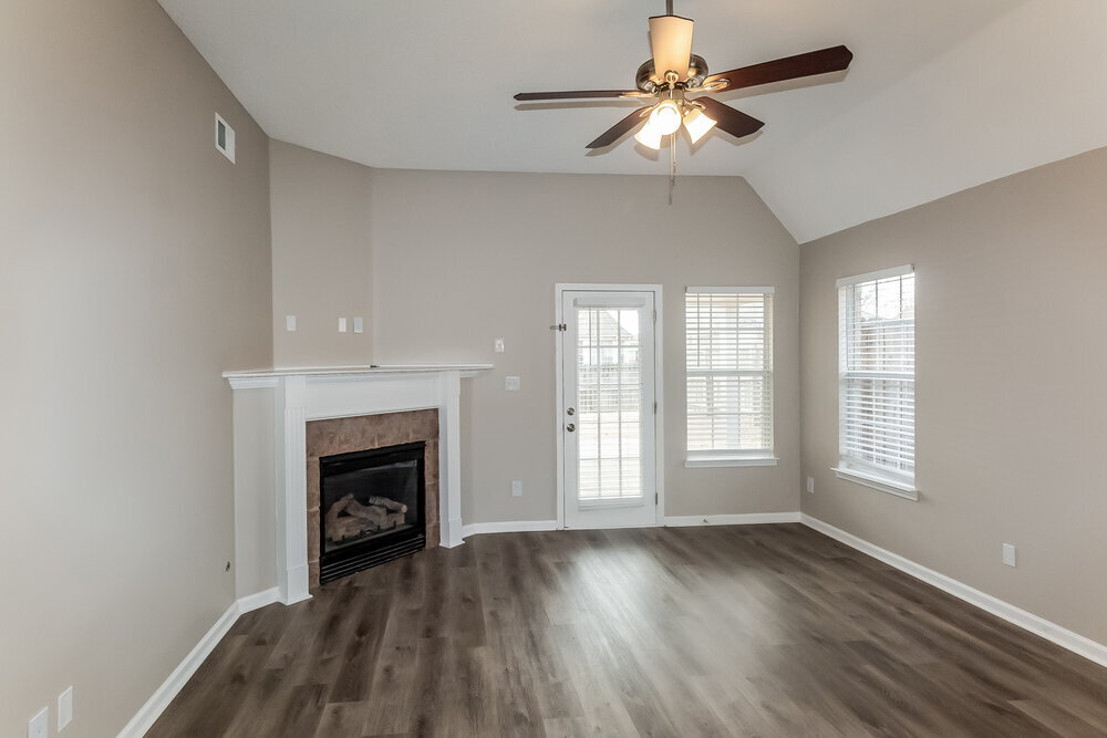 Building Photo - 5863 Stafford Dr