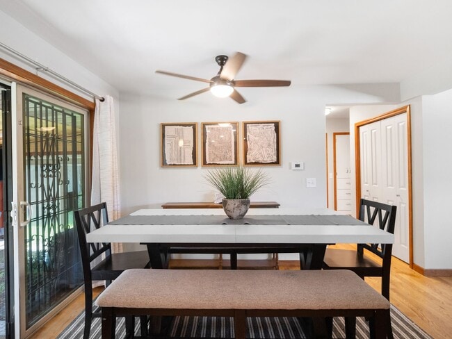 Building Photo - Fully Furnished 3 bedroom/3 bathroom North Spokane Home