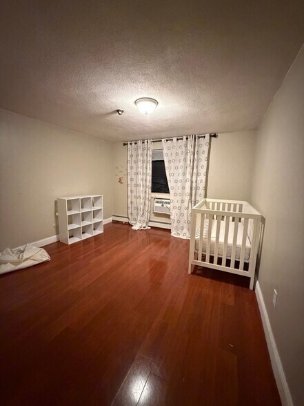 Building Photo - 215 Winter St