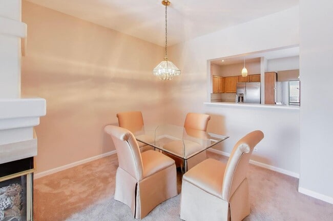 Building Photo - 3357 Ravinia Cir