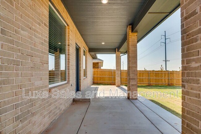 Building Photo - 8305 NW 163rd Ter