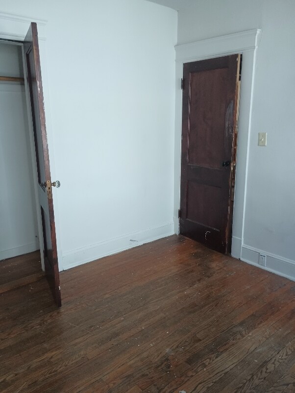 Building Photo - 33 Elmwood Ave