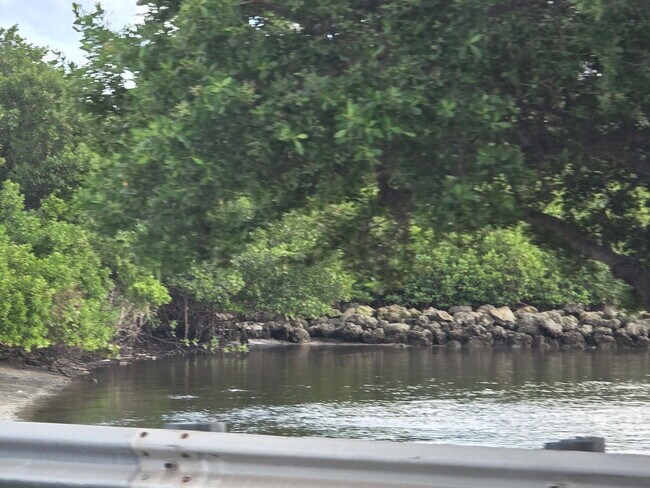 Building Photo - 111 Lake Ave