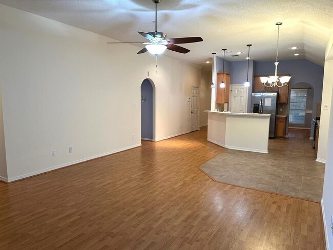 Building Photo - 5611 Eagle Sky Blvd
