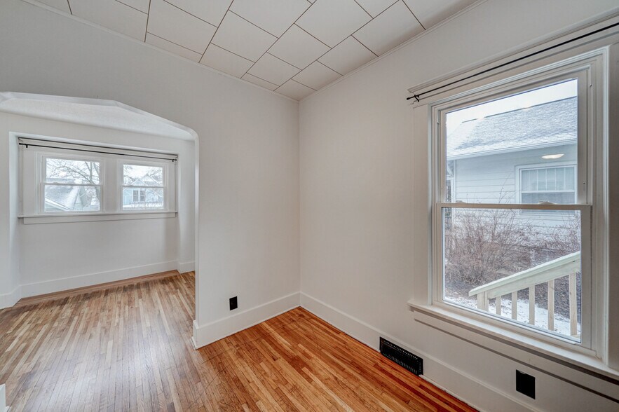 Building Photo - 818 S 31st St