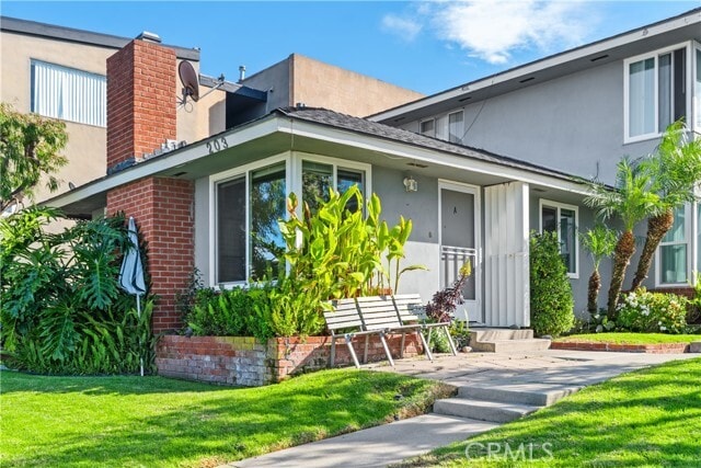 Building Photo - 203 Avenida Granada