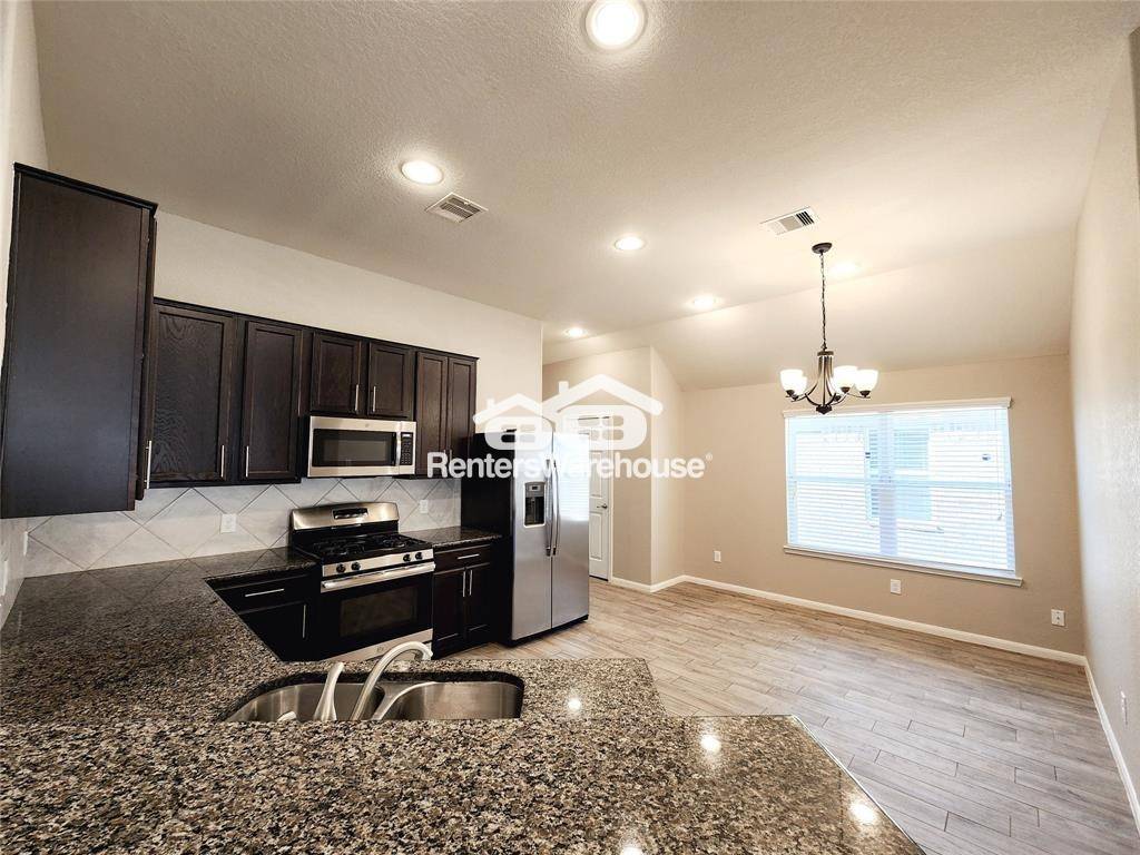 Building Photo - 14534 Myers Dr