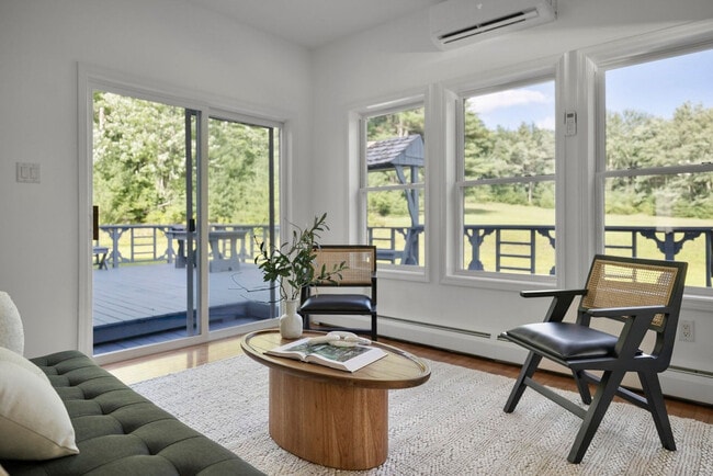 Building Photo - 163 Silver Lake Rd