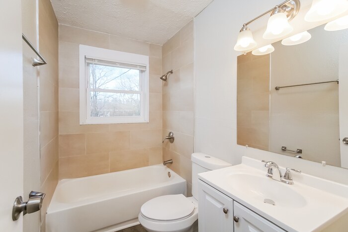 Building Photo - 4214 N Whittier Pl