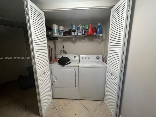 Building Photo - 8363 Lake Dr