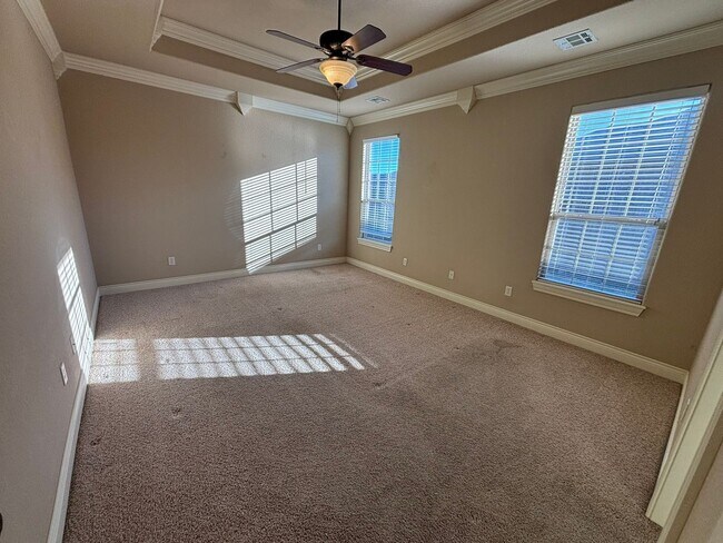 Building Photo - Beautiful 3 Bedroom, 2 Bathroom Home in Persimmon Place!