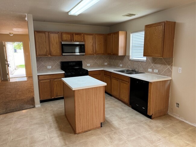 Building Photo - 2203 Cold River Dr