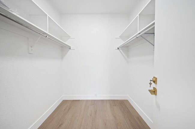 Building Photo - 10403 Sunningdale Dr