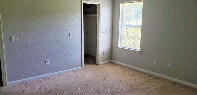 Building Photo - Showings Available