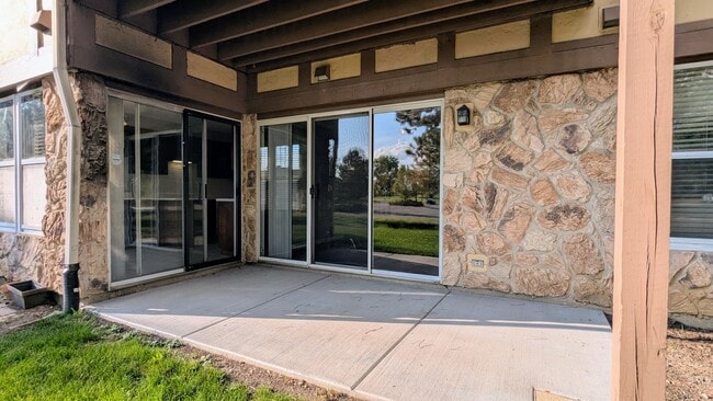 Building Photo - 181 Brook Ln