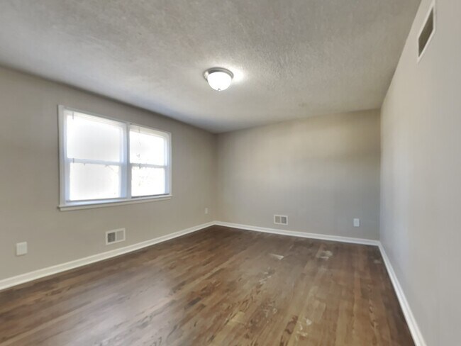 Building Photo - 8909 Stark Ave