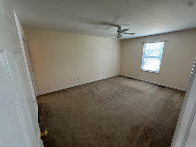 Building Photo - 340 Oak Ridge Pkwy