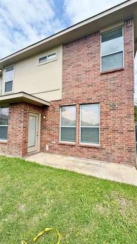 Building Photo - 2260 Stonebrook Ln