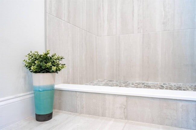 Building Photo - 1317 13th St