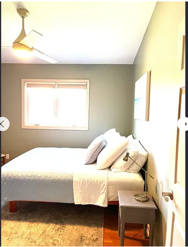 Building Photo - Spectacular 2 Bedroom Waterfront Townhome ...