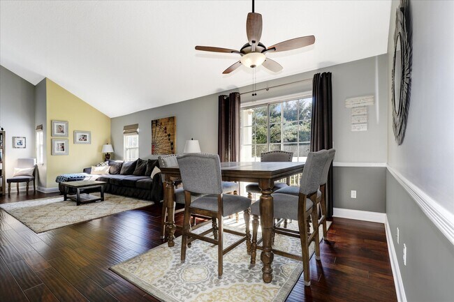 Building Photo - 16 Juneau Ct