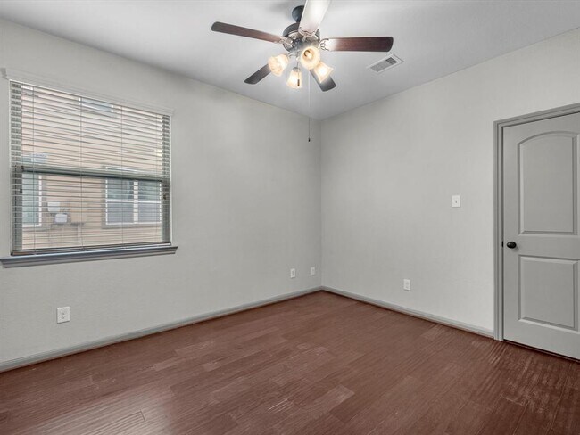 Building Photo - 211 Cheswood Forest Pl