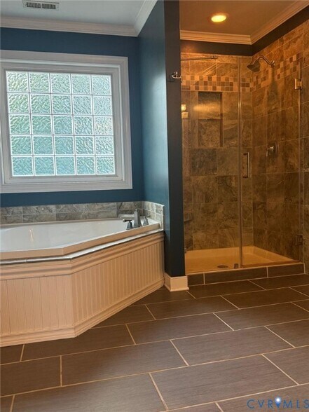 Building Photo - 5708 Carrington Hills Dr