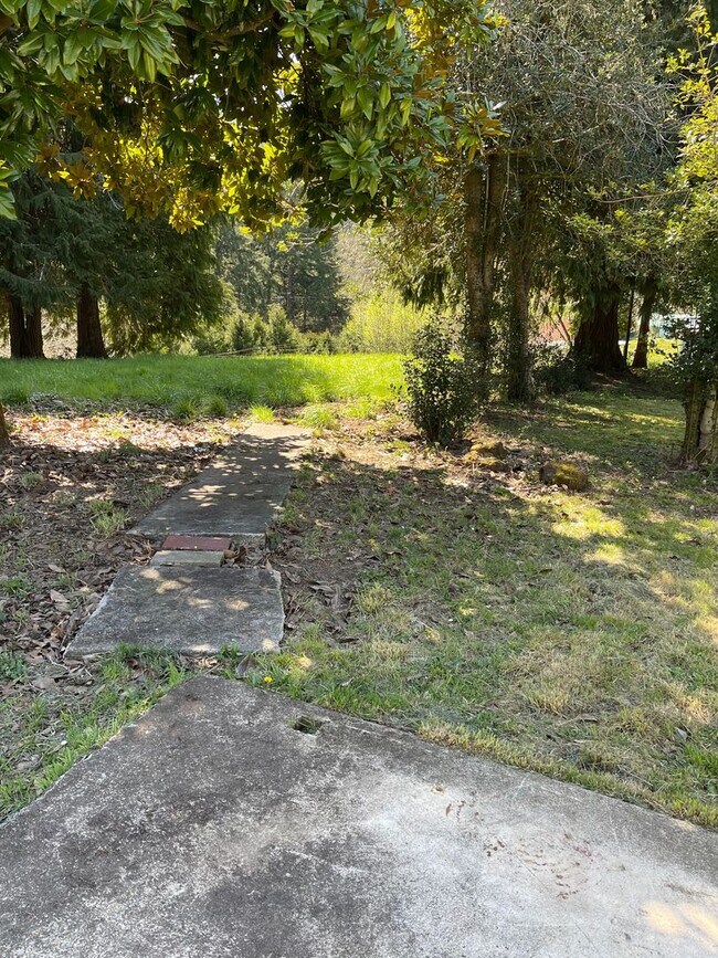 Building Photo - PROD3327