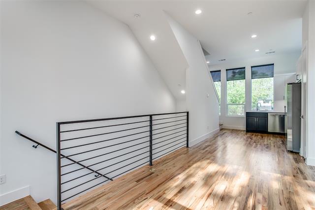 Building Photo - 5915 Hudson St