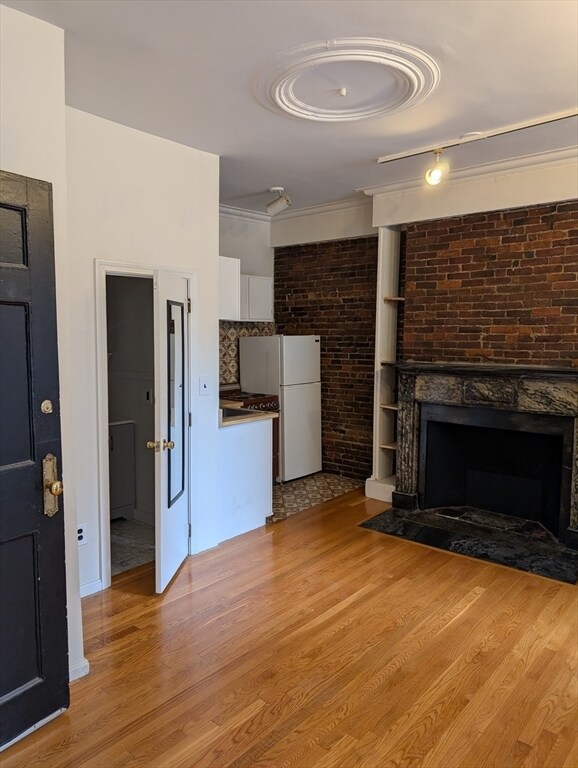 Building Photo - 43 Bowdoin St