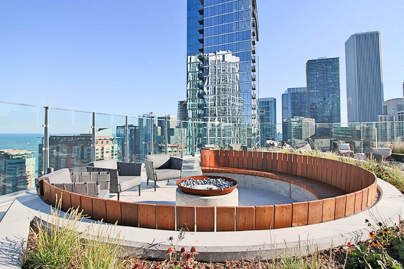 Building Photo - 456 N Park Dr