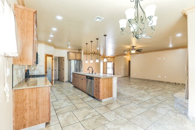 Building Photo - 479 San Simon Dr