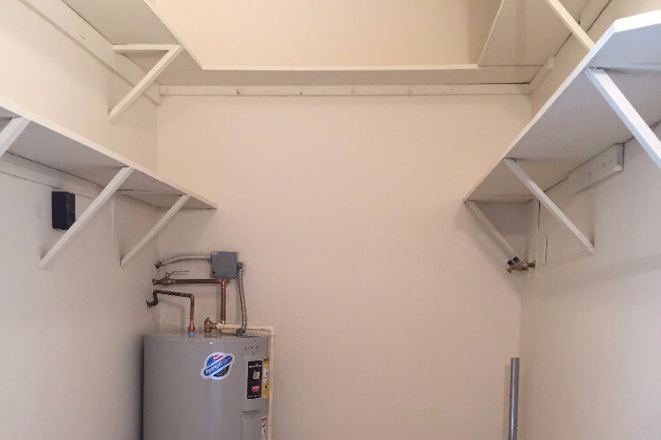 Building Photo - 3331 Dryer Ave