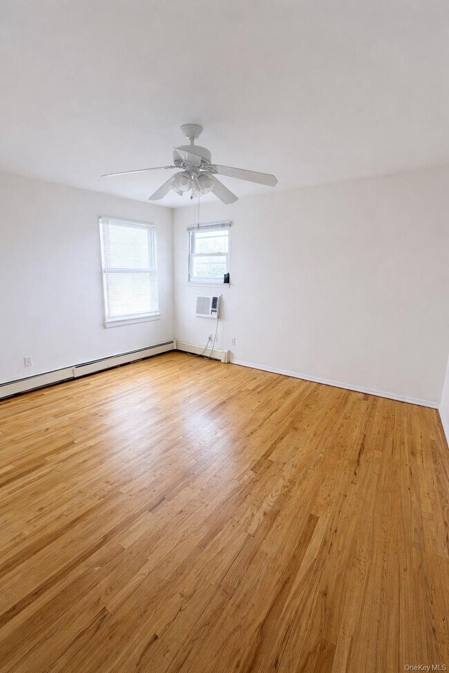 Building Photo - 14 Upland Dr