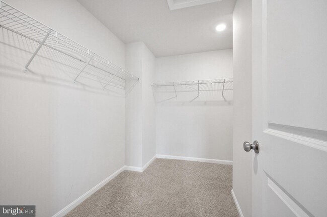 Building Photo - 504 Harper Dr