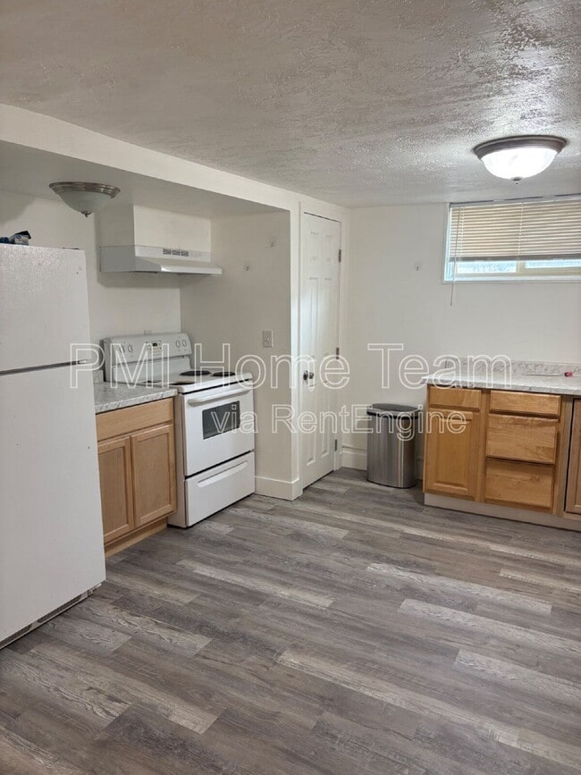 Building Photo - 732 Campbell Heights