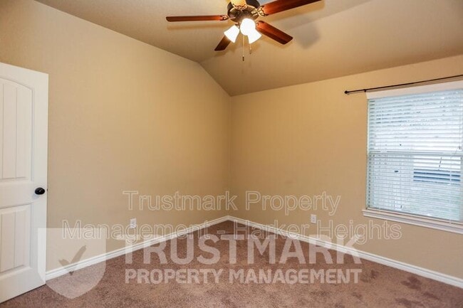 Building Photo - 1304 Risen Star Ln