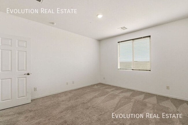 Building Photo - 11461 E Ulysses Ave