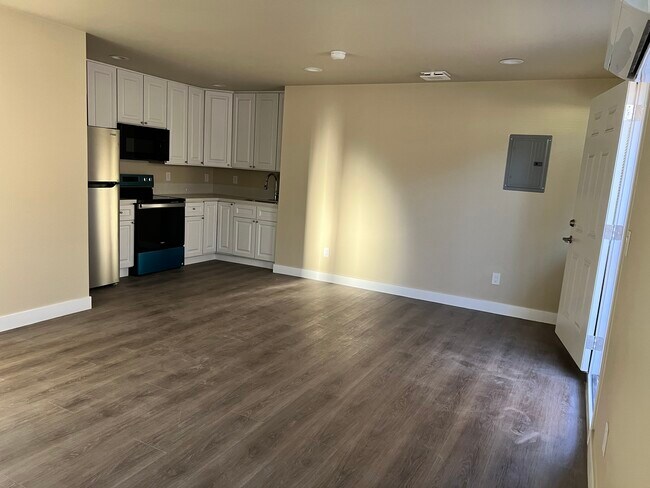 Building Photo - 8822 O'Melveny Ave