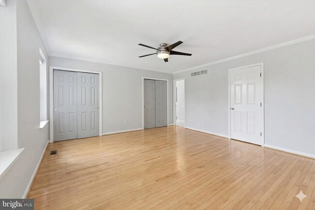 Building Photo - 606 Coates Ln