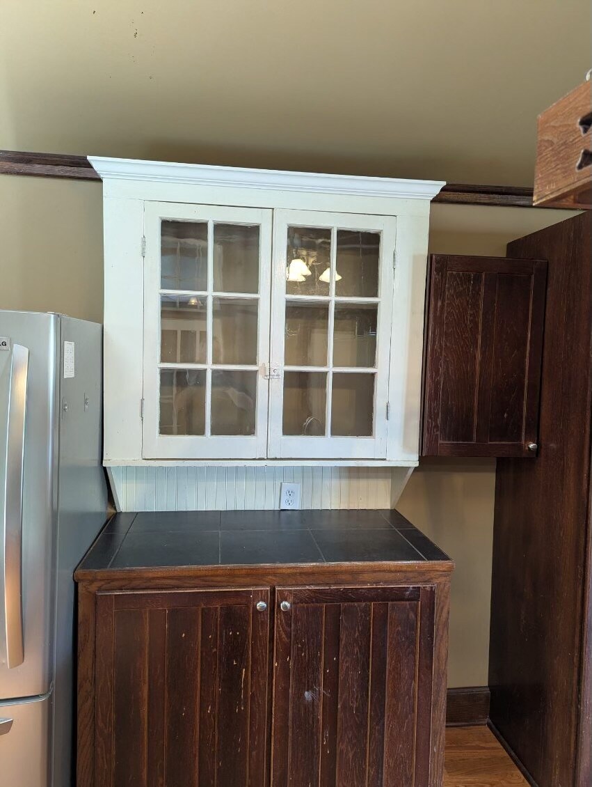 Kitchen Cabinet - 1736 15th Ave S