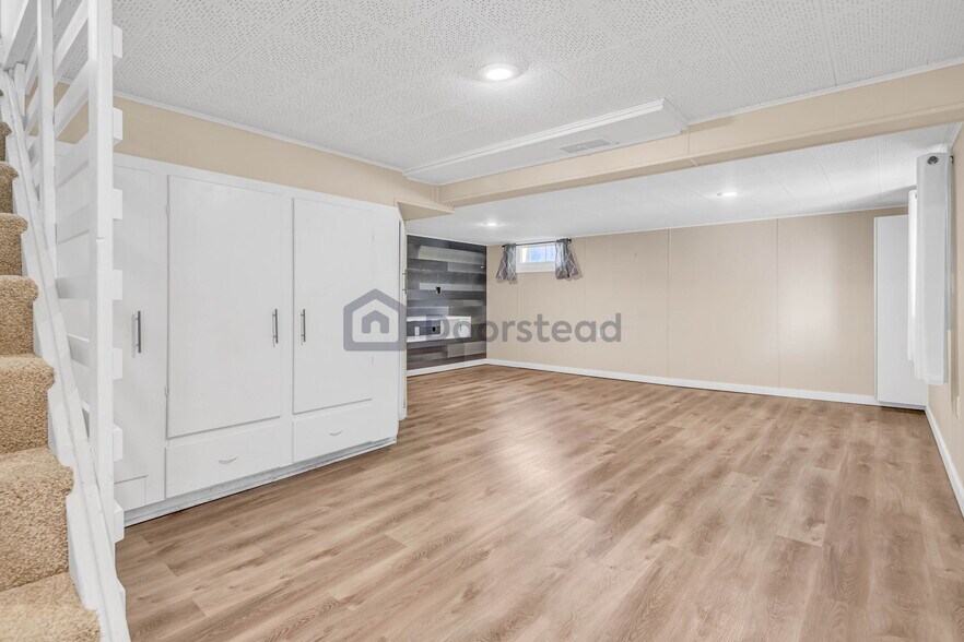 Building Photo - 7348 29th Ave SW