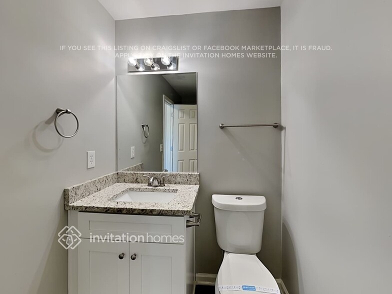Building Photo - 2412 Cornell Cir