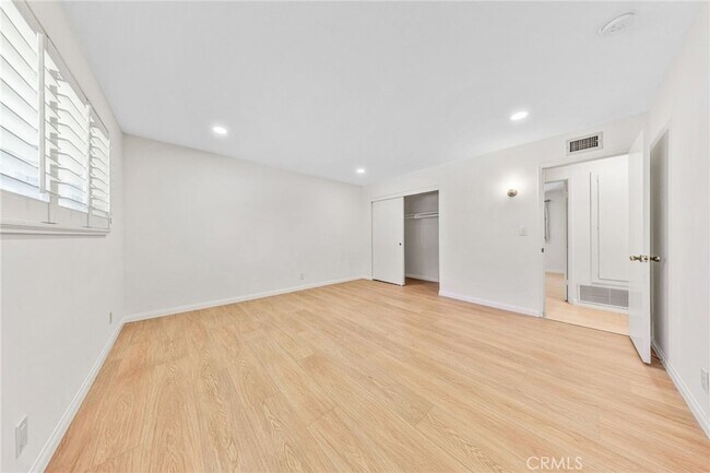 Building Photo - 612 N Maryport Ave